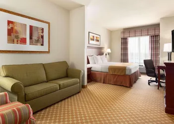 Country Inn & Suites by Radisson, Tifton, GA hotel thumbnail 5