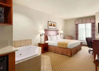 Country Inn & Suites by Radisson, Tifton, GA hotel thumbnail 7