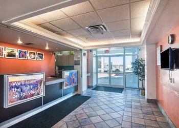 Motel 6 Terrell, TX hotel thumbnail 2