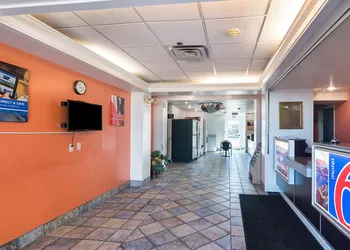 Motel 6 Terrell, TX hotel thumbnail 3