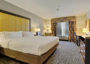 Holiday Inn Express & Suites Gonzales by IHG hotel thumbnail 3