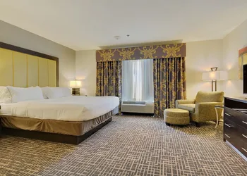 Holiday Inn Express & Suites Gonzales by IHG hotel thumbnail 7