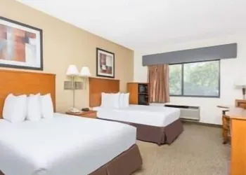 Days Inn by Wyndham Phenix City Near Fort Benning hotel thumbnail 4