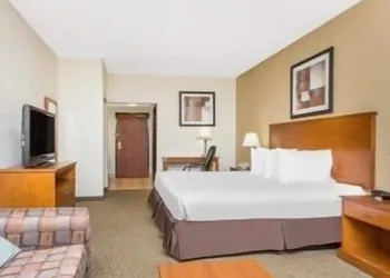 Days Inn by Wyndham Phenix City Near Fort Benning hotel thumbnail 5