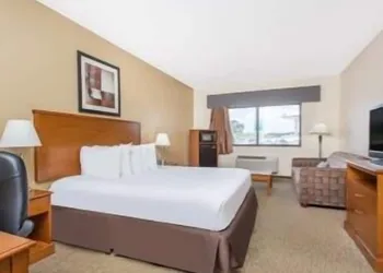 Days Inn by Wyndham Phenix City Near Fort Benning hotel thumbnail 7