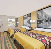 Super 8 by Wyndham Byron/South Macon hotel detail image 5