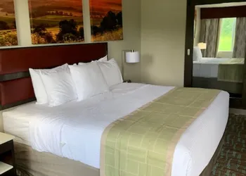 Days Inn by Wyndham Bellville Mansfield hotel thumbnail 7