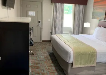 Days Inn by Wyndham Bellville Mansfield hotel thumbnail 8