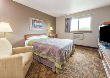Super 8 by Wyndham Indianapolis/Emerson Ave hotel thumbnail 8