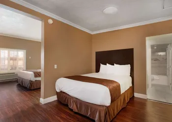 Americas Best Value Inn & Suites Anaheim Convention Center hotel thumbnail 3