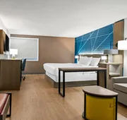 Comfort Inn & Suites hotel detail image 7