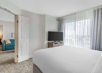 Sonesta ES Suites San Antonio Downtown Alamo Plaza hotel thumbnail 7