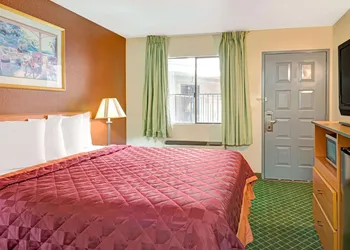 Travelodge by Wyndham Sacramento / Rancho Cordova hotel thumbnail 4