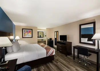 Quality Inn & Suites Round Rock - Austin North hotel thumbnail 5