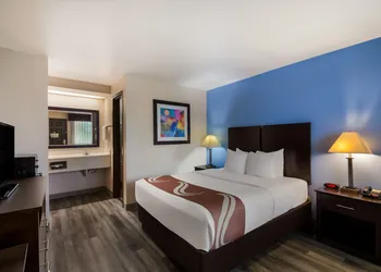 Quality Inn & Suites Round Rock - Austin North hotel thumbnail 7