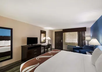 Quality Inn & Suites Round Rock - Austin North hotel thumbnail 8
