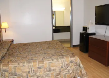 Executive Inn hotel thumbnail 3