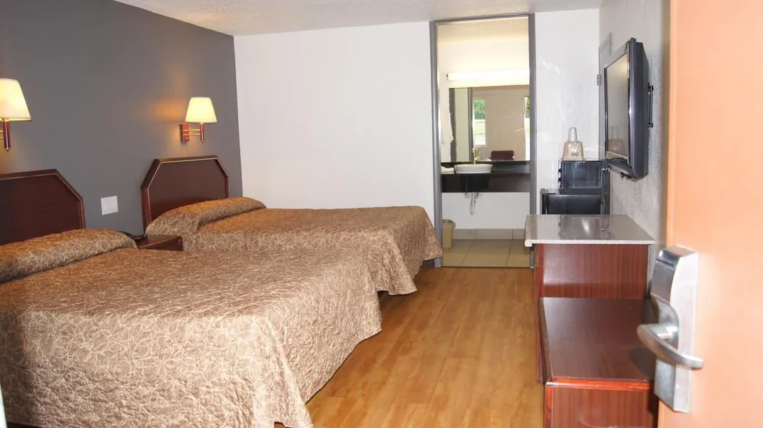 Executive Inn hotel detail image 6