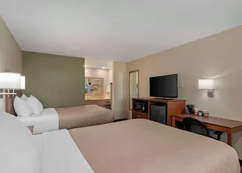 Quality Inn & Suites Morrow Atlanta South hotel thumbnail 6