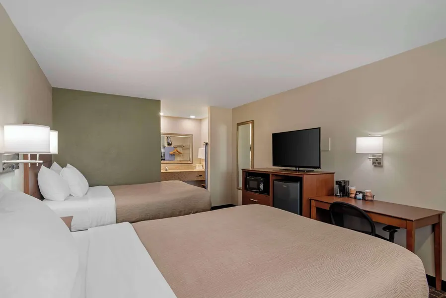 Quality Inn & Suites Morrow Atlanta South hotel detail image 6