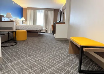 Comfort Inn & Suites hotel thumbnail 5