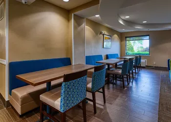 Comfort Inn Shepherdsville - Louisville South hotel thumbnail 6