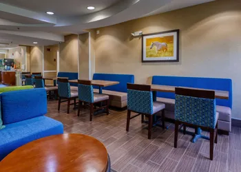 Comfort Inn Shepherdsville - Louisville South hotel thumbnail 8
