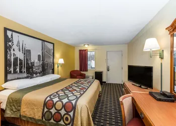Super 8 by Wyndham Indianapolis/Southport Rd hotel thumbnail 7