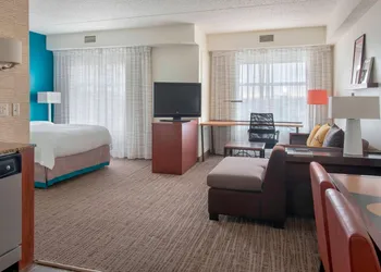 Residence Inn by Marriott Newark Elizabeth/Liberty International Airport hotel thumbnail 6