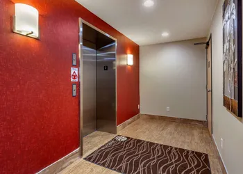 Comfort Inn Grand Island North hotel thumbnail 7