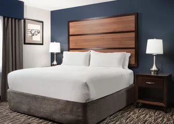 Garner Auburn - Seattle by IHG hotel thumbnail 2