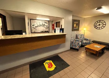 Super 8 by Wyndham Missoula/Brooks Street hotel thumbnail 3