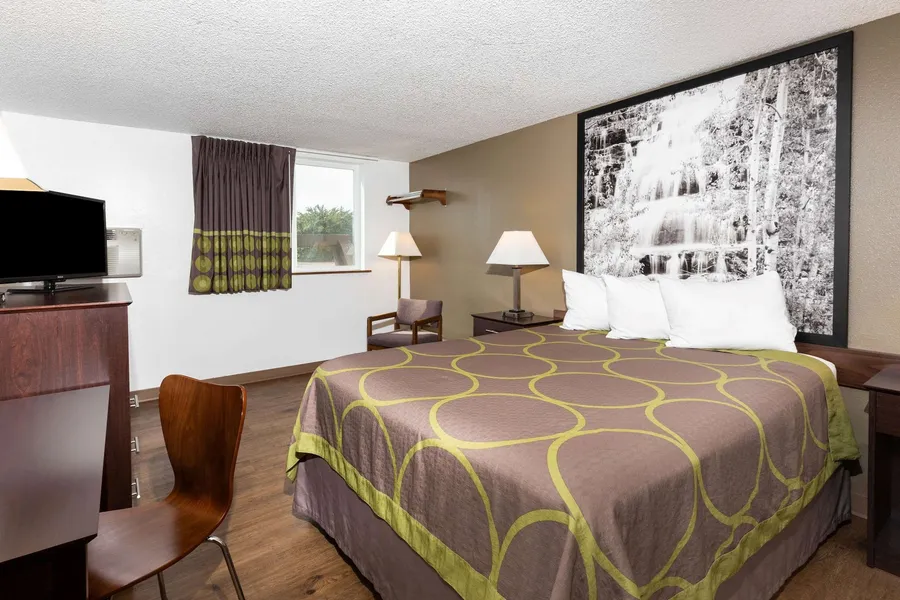 Super 8 by Wyndham Missoula/Brooks Street hotel detail image 6