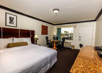 Budget Host Inn hotel thumbnail 7