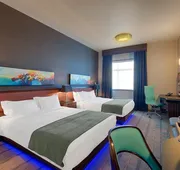 Hotel Clique Calgary Airport hotel detail image 5