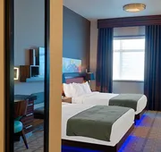 Hotel Clique Calgary Airport hotel detail image 7