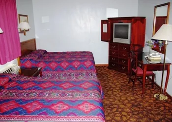 Blue Spruce Motel hotel thumbnail 2