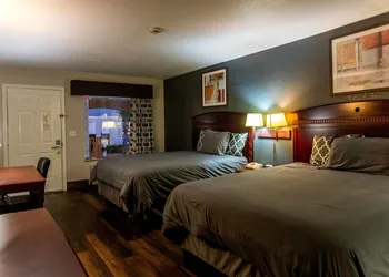 Magnolia Inn And Suites hotel thumbnail 5