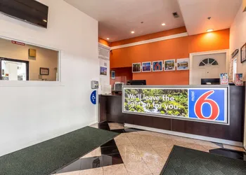 Motel 6 San Rafael, CA hotel thumbnail 4