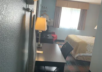 Sunrise Inn hotel thumbnail 7