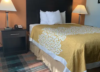 Sunrise Inn hotel thumbnail 8