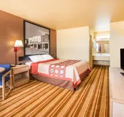 Super 8 by Wyndham Big Cabin/Vinita Area hotel detail image 3