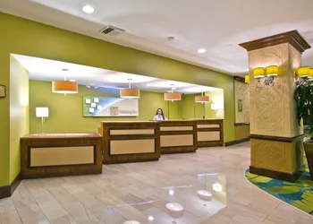 Holiday Inn Miami Beach - Oceanfront by IHG hotel thumbnail 2
