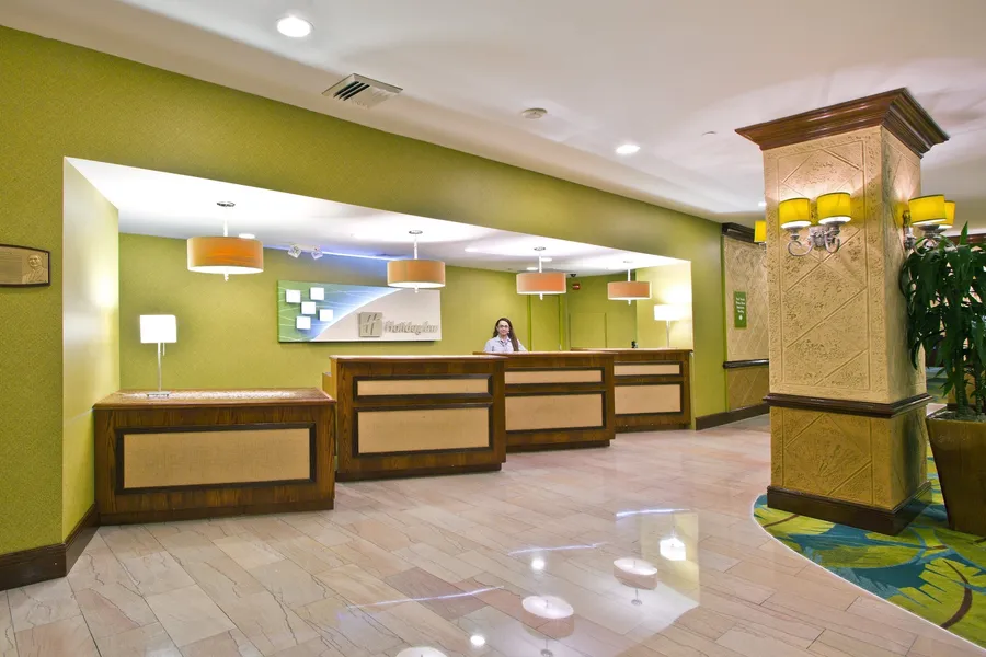 Holiday Inn Miami Beach - Oceanfront by IHG hotel detail image 2