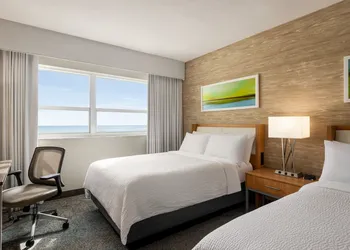 Holiday Inn Miami Beach - Oceanfront by IHG hotel thumbnail 5