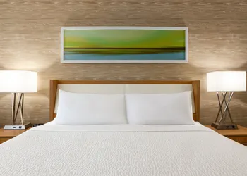 Holiday Inn Miami Beach - Oceanfront by IHG hotel thumbnail 6