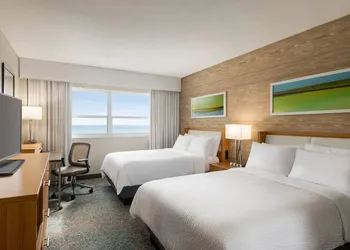 Holiday Inn Miami Beach - Oceanfront by IHG hotel thumbnail 8