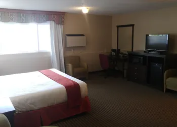 Ramada by Wyndham Abbotsford hotel thumbnail 6