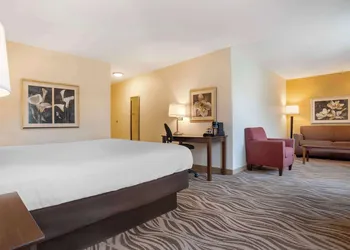 Best Western Plus Oak Mountain Inn hotel thumbnail 6