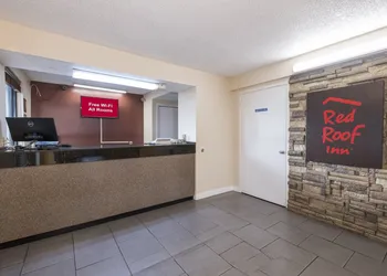 Red Roof Inn Mobile - Midtown hotel thumbnail 2